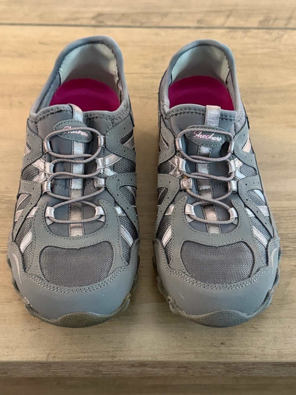 Women’s Sketchers Tennis Shoes~ Extremely comfortable~Gray/Pink - Picture 4 of 7